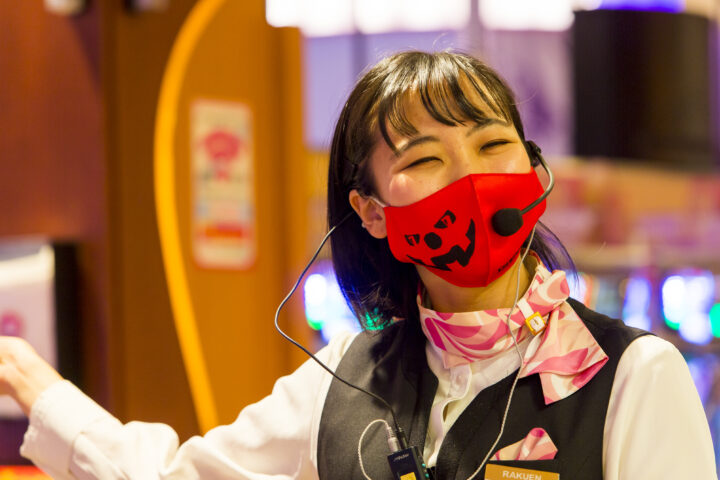 何より意識しているのは笑顔とアイコンタクト 浜友観光新卒採用サイト