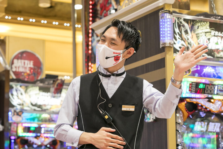 お辞儀は誰にも負けない。目指すは店内トップの接客力。